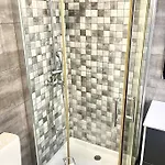 New Luxury - Center Apartment